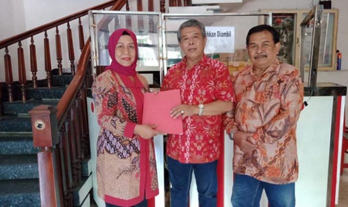 Bendahara PDIP Gresik Resmi Daftar Bacawabup Bendahara PDIP Gresik Resmi Daftar Bacawabup
