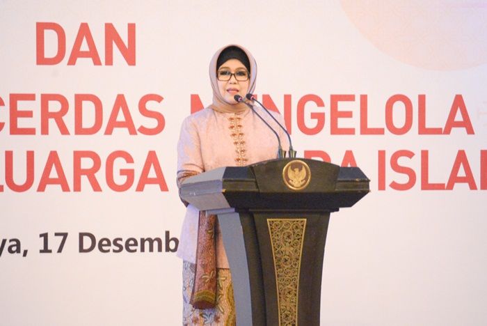 Bude Karwo Ajak Kaum Perempuan Kembangkan Keuangan Syariah di Jatim Bude Karwo Ajak Kaum Perempuan Kembangkan Keuangan Syariah di Jatim