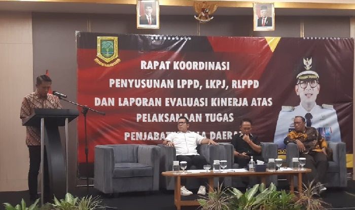 Buka Rakor Penyusunan LPPD, Pj. Wali Kota Mojokerto Minta OPD Bersinergi Buka Rakor Penyusunan LPPD, Pj. Wali Kota Mojokerto Minta OPD Bersinergi