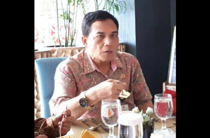 Kepala Dispol PP Gresik Janji Takkan Tebang Pilih Tertibkan Usaha Ilegal Kepala Dispol PP Gresik Janji Takkan Tebang Pilih Tertibkan Usaha Ilegal