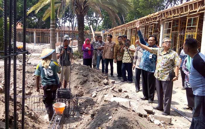 Jelang Akhir Tahun, DPUTR Gresik Klaim Progres Revitalisasi Alun-Alun Capai 90 Persen