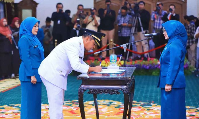 Adi Wibowo Dilantik Jadi Wali Kota Pasuruan, Pj Gubernur Jatim Pesankan Percepatan Pembangunan Adi Wibowo Dilantik Jadi Wali Kota Pasuruan, Pj Gubernur Jatim Pesankan Percepatan Pembangunan