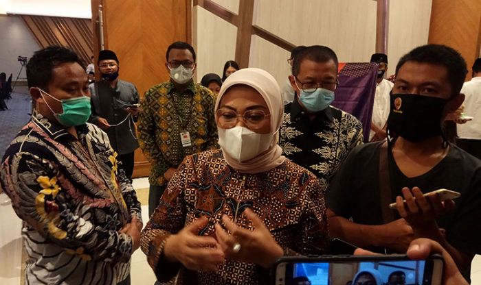 Atasi Dampak Covid-19, Kemenaker Bakal Gelontorkan Dana Pendampingan Rp 500 Miliar Atasi Dampak Covid-19, Kemenaker Bakal Gelontorkan Dana Pendampingan Rp 500 Miliar