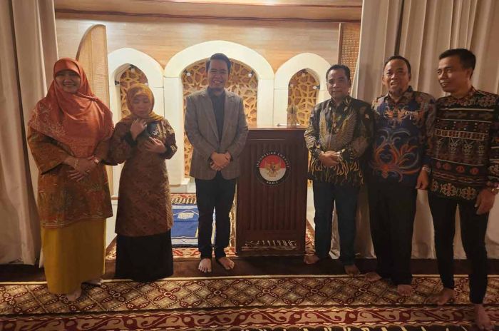 Beda Pilihan Capres, Lintas Fraksi di DPRD Jatim Dipersatukan dalam Maulid Nabi Muhammad