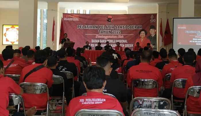 PDIP Gresik Bekali Pelatihan 125 Saksi untuk Pemilu 2024 PDIP Gresik Bekali Pelatihan 125 Saksi untuk Pemilu 2024