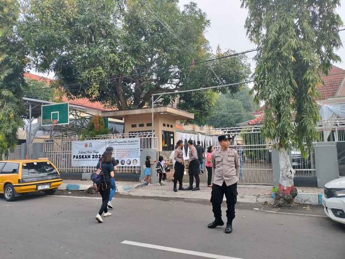 Jamin Keamanan Ibadah di Hari Paskah, Polres Mojokerto Kota Perketat Pengamanan Gereja Jamin Keamanan Ibadah di Hari Paskah, Polres Mojokerto Kota Perketat Pengamanan Gereja