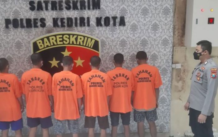 Delapan Pelaku Pengeroyokan Anggota Perguruan Silat di Kediri Dibekuk Polisi Delapan Pelaku Pengeroyokan Anggota Perguruan Silat di Kediri Dibekuk Polisi