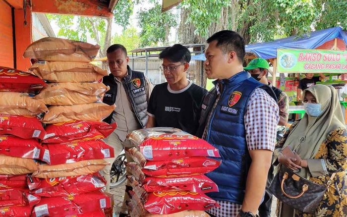 Satgas Pangan Polresta Sidoarjo Tinjau Harga Beras di Pasar Larangan Satgas Pangan Polresta Sidoarjo Tinjau Harga Beras di Pasar Larangan