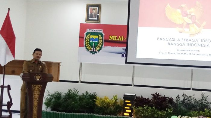 Tanamkan Pancasila, Pemkot Madiun Gelar Sarasehan bagi Generasi Muda Sebagai Penerus Bangsa Tanamkan Pancasila, Pemkot Madiun Gelar Sarasehan bagi Generasi Muda Sebagai Penerus Bangsa