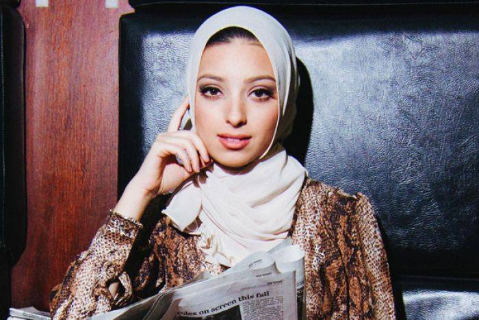 Dikecam, Tagouri Bangga Jadi Model Majalah Playboy Pertama sebagai Muslimah Berjilbab Dikecam, Tagouri Bangga Jadi Model Majalah Playboy Pertama sebagai Muslimah Berjilbab
