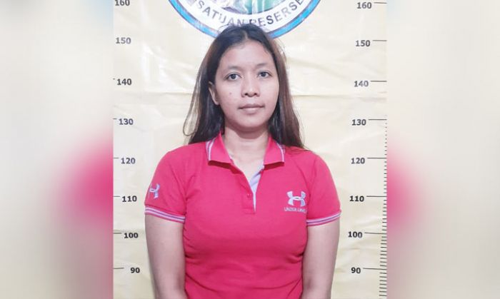 Sedang Asyik Nyabu, Wanita Cantik ini Ditangkap Polisi Sedang Asyik Nyabu, Wanita Cantik ini Ditangkap Polisi