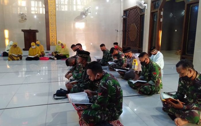 Peringati HUT TNI ke-75, Satgas TMMD ke-109 di Tebluru Gelar Khotmil Quran Peringati HUT TNI ke-75, Satgas TMMD ke-109 di Tebluru Gelar Khotmil Quran