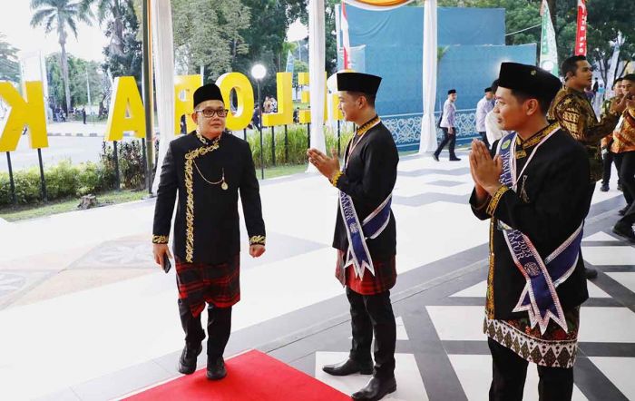 Dibuka Presiden Jokowi, Pj Gubernur Jatim Hadiri Pembukaan MTQ Nasional XXX Samarinda Dibuka Presiden Jokowi, Pj Gubernur Jatim Hadiri Pembukaan MTQ Nasional XXX Samarinda