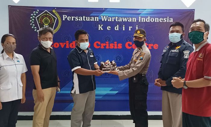 HPN 2021, Kapolres Kediri Kota Kirim Kue Ulang Tahun ke PWI Kediri HPN 2021, Kapolres Kediri Kota Kirim Kue Ulang Tahun ke PWI Kediri