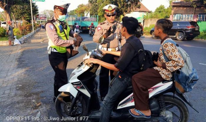 Minimnya Kesadaran Jadi Penyebab Masih Banyaknya Pelanggar Lalin Minimnya Kesadaran Jadi Penyebab Masih Banyaknya Pelanggar Lalin