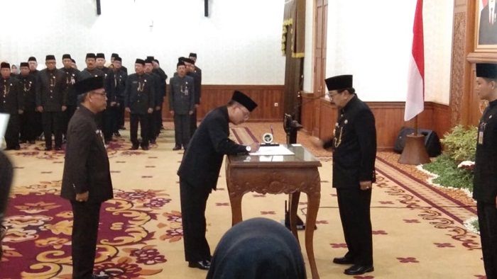 Gubernur Lantik 10 Pejabat Tinggi Pratama Pemprov Jatim