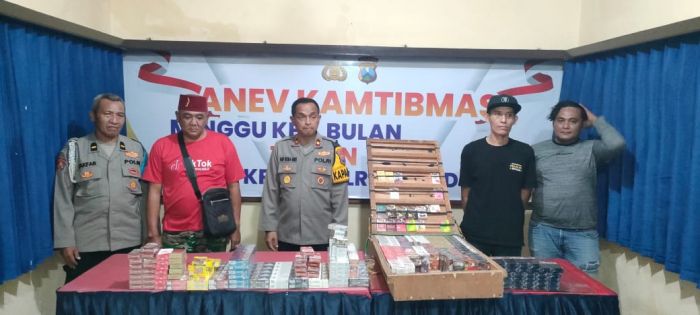 Polsek Krian Amankan Penjual Rokok Ilegal Beserta Barang Bukti yang Dijual di Kawasan Pasar Loak Polsek Krian Amankan Penjual Rokok Ilegal Beserta Barang Bukti yang Dijual di Kawasan Pasar Loak