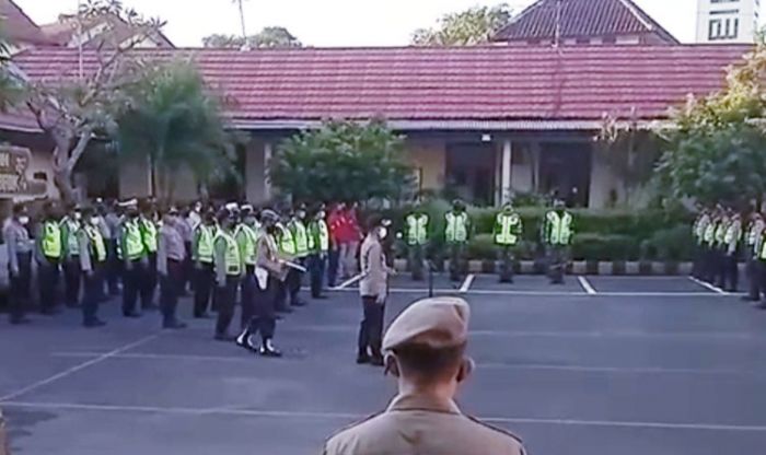 Kerahkan 318 Personel, Kapolres Imbau Masyarakat Patuhi Kesepakatan Saat Takbiran dan Salat Id Kerahkan 318 Personel, Kapolres Imbau Masyarakat Patuhi Kesepakatan Saat Takbiran dan Salat Id