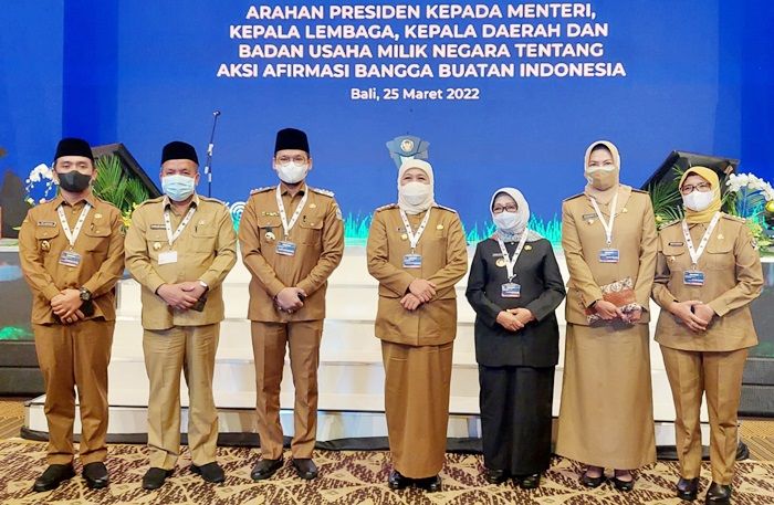Pemprov Jatim Komitmen Transaksi Belanja Produk Dalam Negeri di Tahun 2022 Rp 2,293 Triliun Pemprov Jatim Komitmen Transaksi Belanja Produk Dalam Negeri di Tahun 2022 Rp 2,293 Triliun
