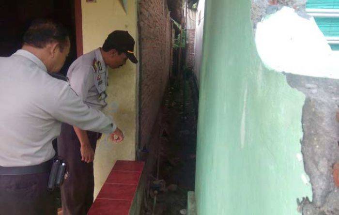 Kepulan Asap dari Tanah di Baureno Bojonegoro Gegerkan Warga Kepulan Asap dari Tanah di Baureno Bojonegoro Gegerkan Warga