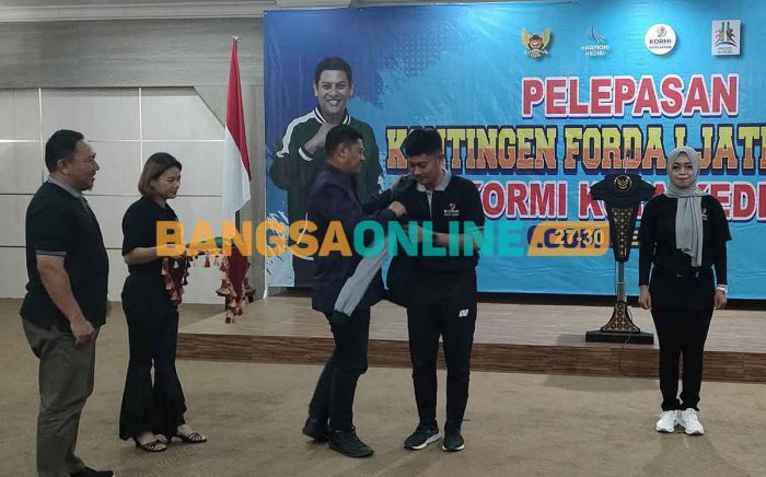 Mas Abu Lepas Kontingen Kormi Kota Kediri ke Forda Jatim di Malang Mas Abu Lepas Kontingen Kormi Kota Kediri ke Forda Jatim di Malang