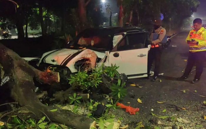 Polrestabes Surabaya Sebut Angka Kecelakaan Alami Peningkatan hingga 4 Persen Polrestabes Surabaya Sebut Angka Kecelakaan Alami Peningkatan hingga 4 Persen