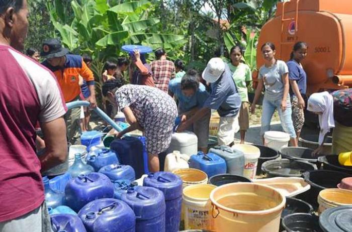 Kekeringan Melanda Lamongan, 56 Desa Krisis Air Kekeringan Melanda Lamongan, 56 Desa Krisis Air