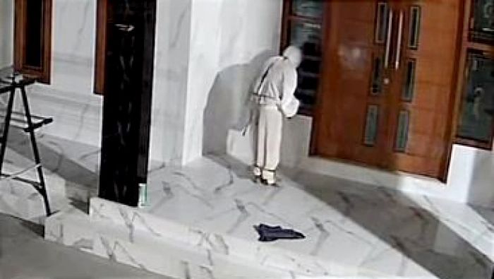 Viral Teror Pocong Bersajam Resahkan Warga, Polres Bangkalan: UIah Iseng Tiga Pemuda