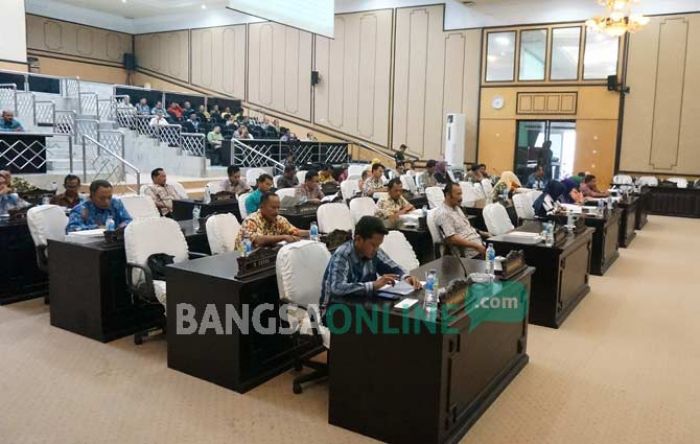 DPRD Jombang Mulai Gelar Paripurna R-APBD 2017 DPRD Jombang Mulai Gelar Paripurna R-APBD 2017