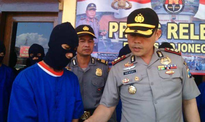 DPO Empat Bulan, Bos Tambang Pasir di Bojonegoro Dibekuk Polisi DPO Empat Bulan, Bos Tambang Pasir di Bojonegoro Dibekuk Polisi