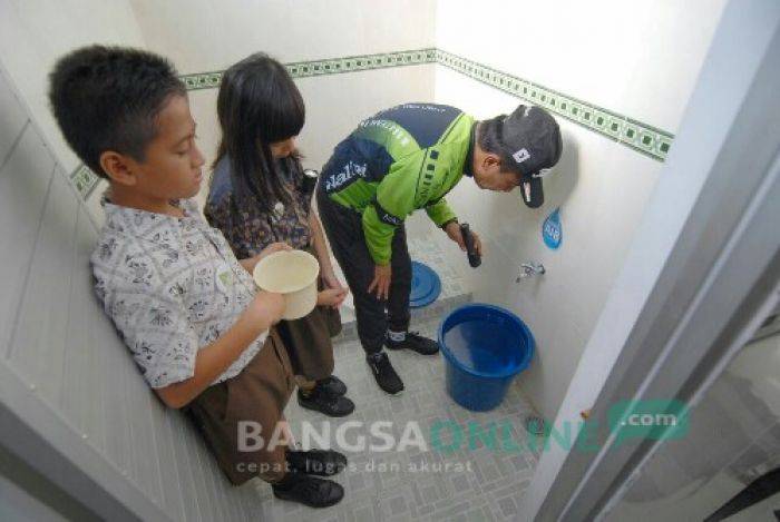 Bupati Jombang Gelar PSN dan Pemantauan Jentik Nyamuk Bupati Jombang Gelar PSN dan Pemantauan Jentik Nyamuk