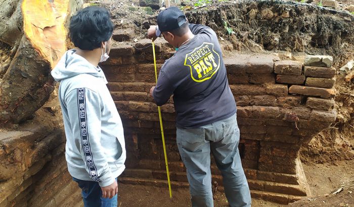 Arca Nandiswara dan Mahakala Ditemukan di Situs Pandegong Jombang Arca Nandiswara dan Mahakala Ditemukan di Situs Pandegong Jombang