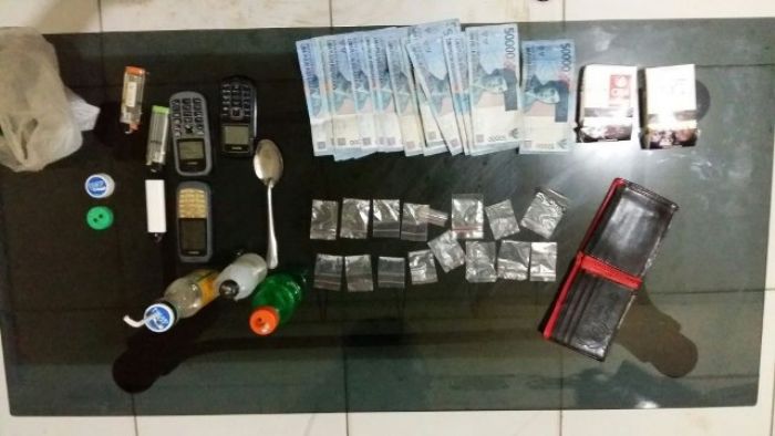 Tiga Pemuda Sumenep Tertangkap saat Pesta Sabu Tiga Pemuda Sumenep Tertangkap saat Pesta Sabu