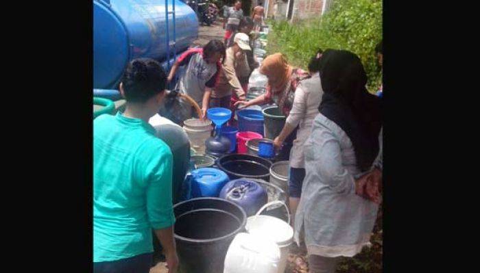Air Hipam Mati, Warga RW 4 Wonokoyo Malang Tak Mandi 5 Hari Air Hipam Mati, Warga RW 4 Wonokoyo Malang Tak Mandi 5 Hari