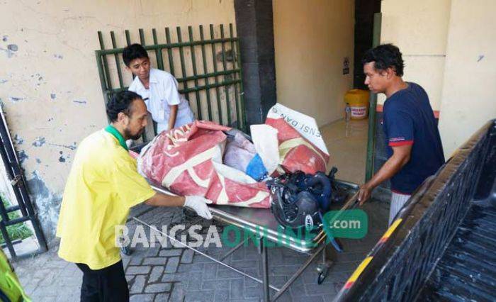Pengendara Motor Tewas Dilindas Truk Tangki di Jalan Sidowarek Jombang