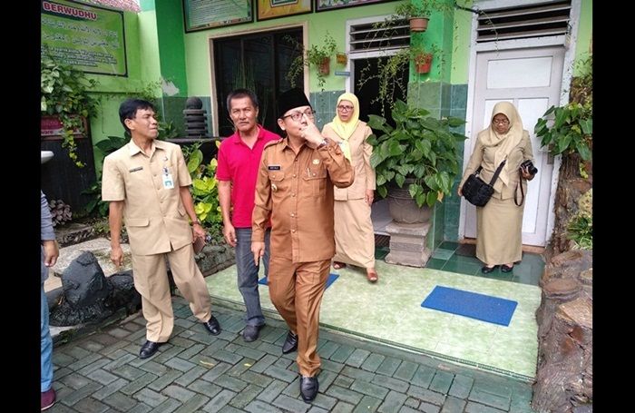 Wali Kota Sutiaji Beri Atensi Kasus Pedofilia Oknum Guru Olahraga di SDN Kauman 3 Wali Kota Sutiaji Beri Atensi Kasus Pedofilia Oknum Guru Olahraga di SDN Kauman 3