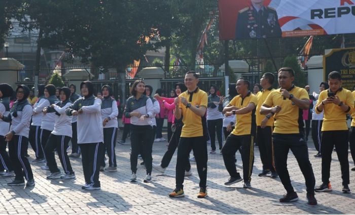 Sambut HUT Ke-74 Polwan Malang Gelar Olahraga Bersama Sambut HUT Ke-74 Polwan Malang Gelar Olahraga Bersama