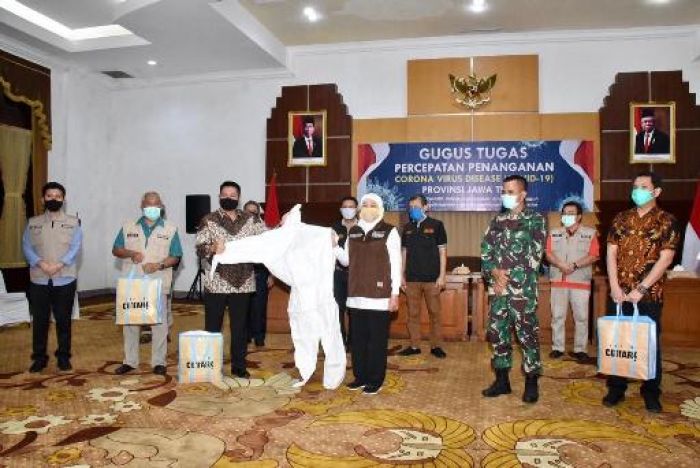 Lagi, Gubernur Khofifah Salurkan Alat Kesehatan & APD untuk Rumah Sakit Rujukan Covid-19 Jatim