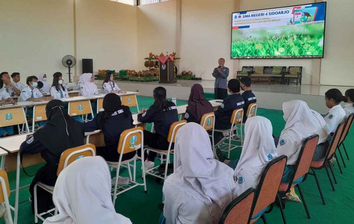 Tingkatkan Literasi, SMAN 4 Sidoarjo Apresiasi Safari Jurnalistik PWI Sidoarjo Tingkatkan Literasi, SMAN 4 Sidoarjo Apresiasi Safari Jurnalistik PWI Sidoarjo