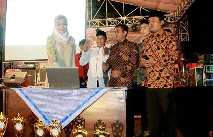 Bupati Tantri Launching Aplikasi "Probolinggo Single Window", Sekali Klik Konek dengan Semua Layanan Bupati Tantri Launching Aplikasi "Probolinggo Single Window", Sekali Klik Konek dengan Semua Layanan