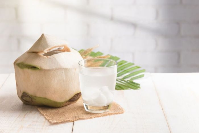 5 Golongan Penyakit yang Tidak Boleh Minum Air Kelapa 5 Golongan Penyakit yang Tidak Boleh Minum Air Kelapa