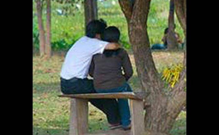 Minim Penerangan, Taman Berkoh jadi Ajang Mesum Muda Mudi Minim Penerangan, Taman Berkoh jadi Ajang Mesum Muda Mudi