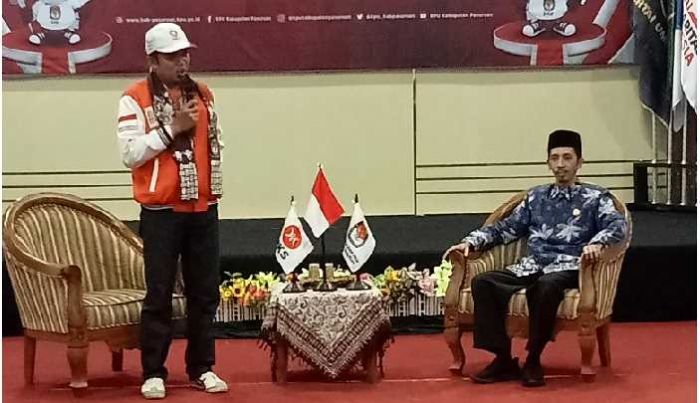 Ratusan Massa PKS Pasuruan Antar Pendaftaran Bacaleg ke KPU Ratusan Massa PKS Pasuruan Antar Pendaftaran Bacaleg ke KPU