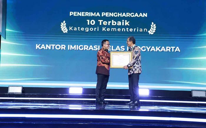 Imigrasi Ponorogo Sabet Predikat Pelayanan Publik Ramah Kelompok Rentan Terbaik se-Indonesia Imigrasi Ponorogo Sabet Predikat Pelayanan Publik Ramah Kelompok Rentan Terbaik se-Indonesia