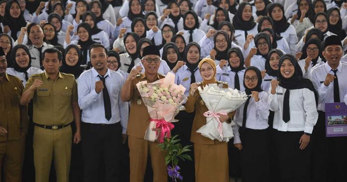 Wali Kota Kediri Serahkan SK PPPK Paruh Waktu kepada 2.595 Aparatur