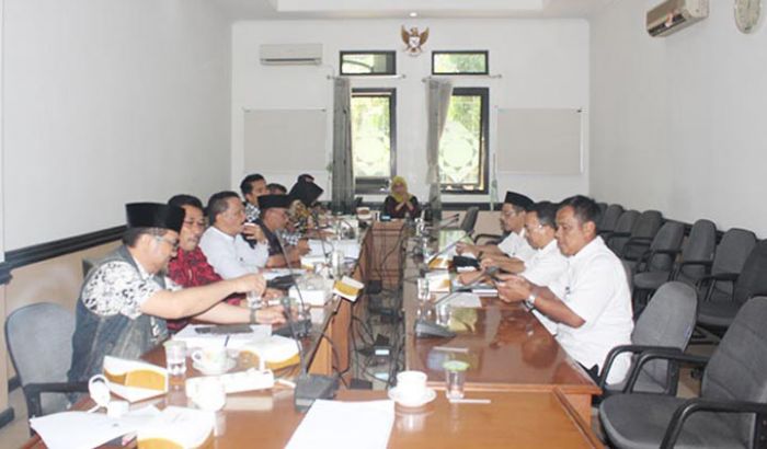 Bantu Atasi Sampah, DLH Pasuruan Optimis Pembangunan 6 TPS3R Rampung Tepat Waktu Bantu Atasi Sampah, DLH Pasuruan Optimis Pembangunan 6 TPS3R Rampung Tepat Waktu