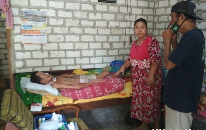 Kisah Perjuangan Warga Dukuhan Tuban Merawat Suami dan Ibu Mertua Sekaligus Kisah Perjuangan Warga Dukuhan Tuban Merawat Suami dan Ibu Mertua Sekaligus