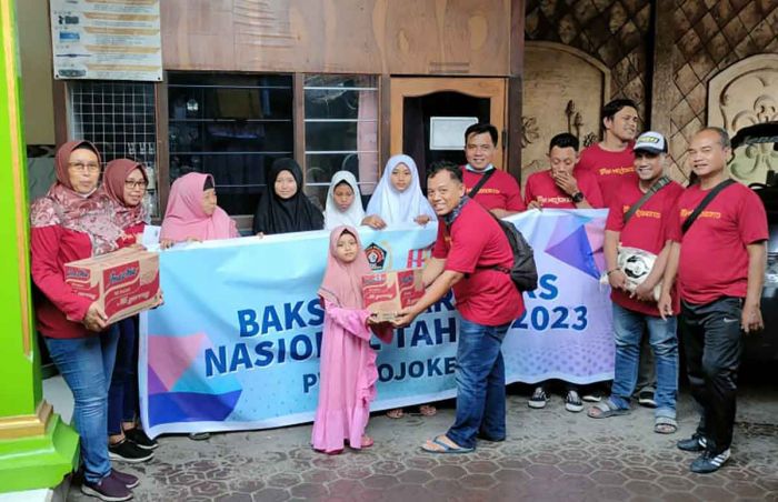 Peringati HPN 2023, PWI Mojokerto Beri Bantuan ke Panti Asuhan Peringati HPN 2023, PWI Mojokerto Beri Bantuan ke Panti Asuhan