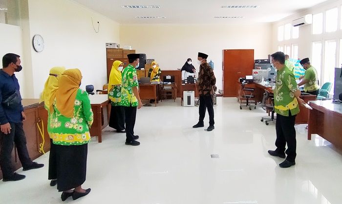 Sidak Gedung Baru, Bupati Pasuruan Tegur Pegawai yang Merokok Sembarangan