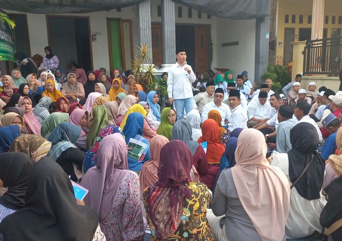 Di Hadapan Warga Dawarblandong, Paslon Mubarok Siapkan Program Bedah Rumah Tak Layak Huni Di Hadapan Warga Dawarblandong, Paslon Mubarok Siapkan Program Bedah Rumah Tak Layak Huni